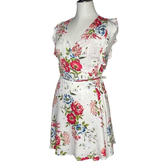Lulus Radiating Beauty White Floral Print Wrap Dress size Medium - Picture 4 of 12